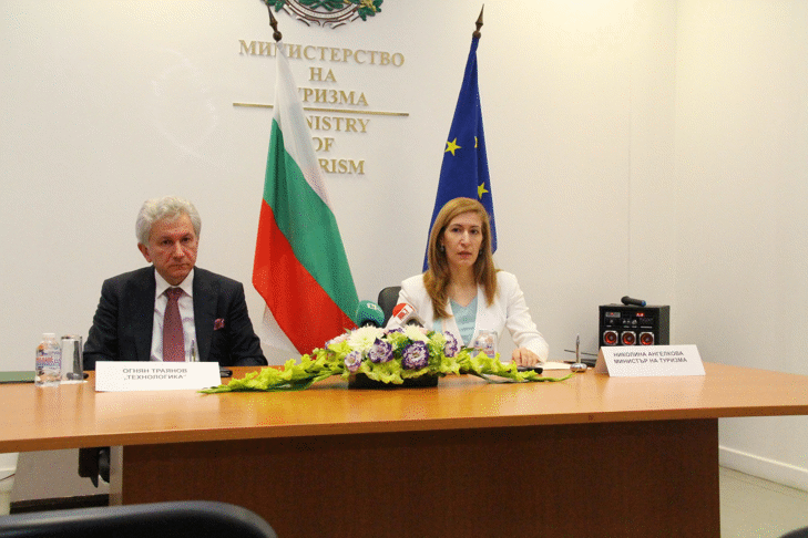 Министър Ангелкова: Стартира разработването на Единната система за туристическа информация