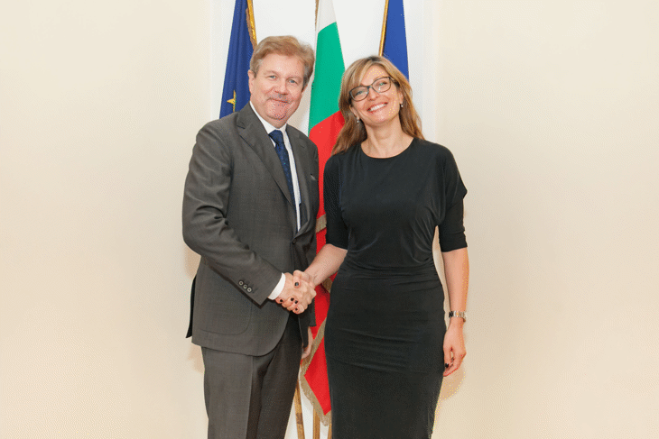 Министър Захариева прие почетния ни консул за Долна Австрия Петер Харолд