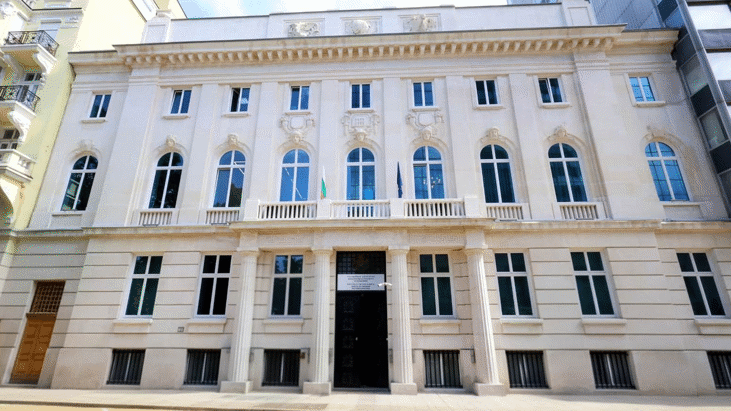 Вицепремиерът Гроздан Караджов разпореди пълна проверка на обучението и изпита на водача, причинил тежката катастрофа край Созопол