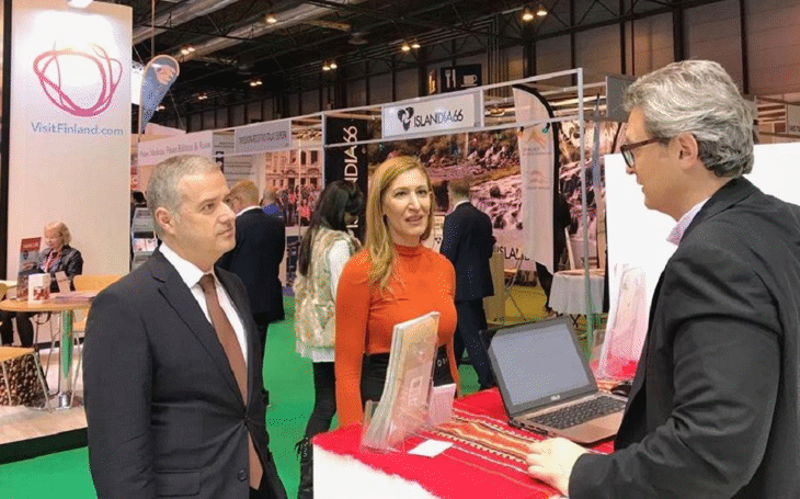 Министър Ангелкова откри българския щанд на световното изложение FITUR