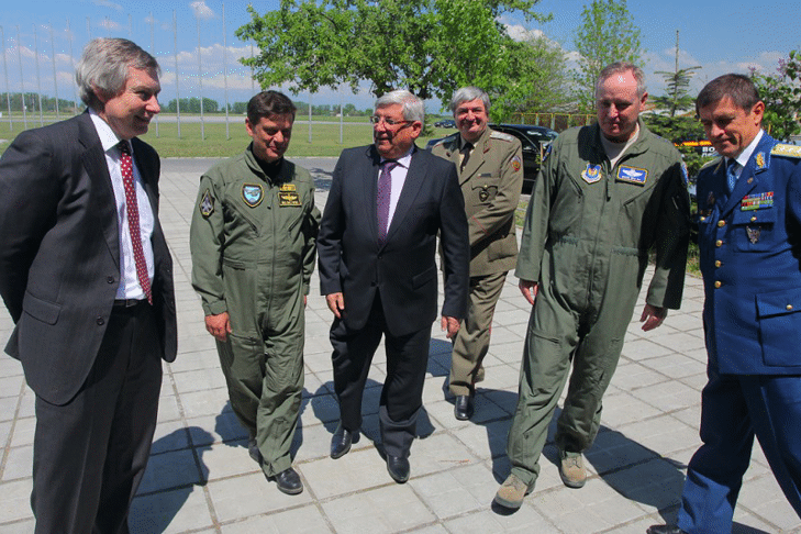 Министърът на отбраната Аню Ангелов се срещна с командващия на Военновъздушните сили на САЩ в Европа и Африка генерал Марк Уелш ІІІ  и с началника на Щаба на Военновъздушните сили на Румъния генерал-лейтенант Фаница Карну