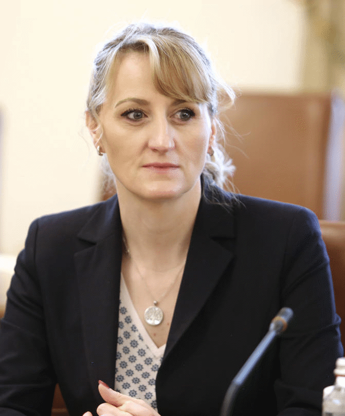 Министър Карамфилова отчете напредък по опазване на биоразнообразието и закриването на старите депа