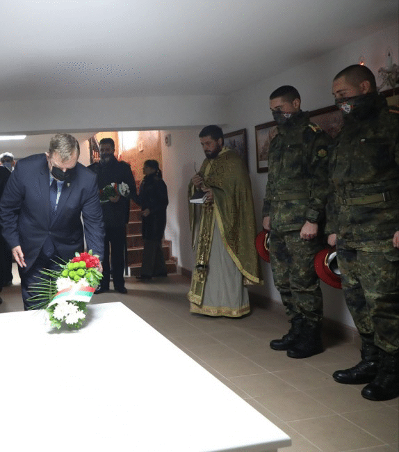 Министърът на отбраната Красимир Каракачанов: Близо 70 милиона лева сме предоставили за борба с Covid-19