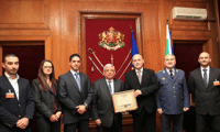 МО