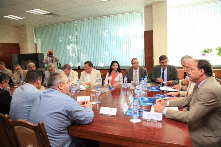 Министърът на отбраната Ангел Найденов участва в срещата на членовете на сдружение „Българска отбранителна индустрия“ във Варна