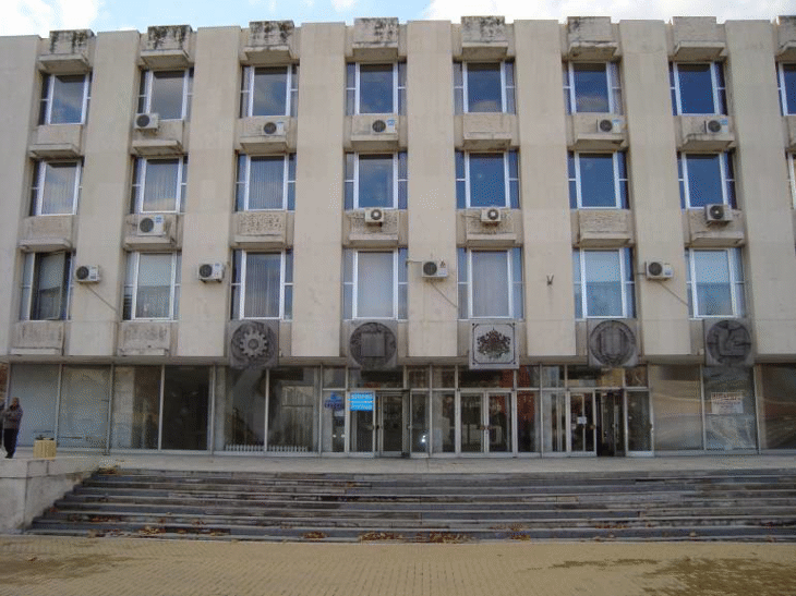 Районна прокуратура-Димитровград привлече като обвиняем по бързо  производство началника на Районна пътна служба-Харманли за държане на акцизни стоки без бандерол
