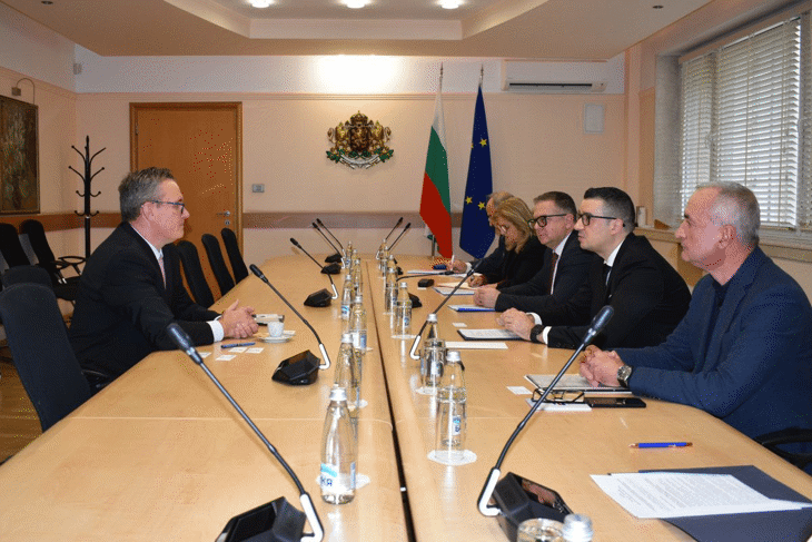 Министър Дилов: Развитието на търговския обмен с Канада отбелязва ръст от над 80% за тази година