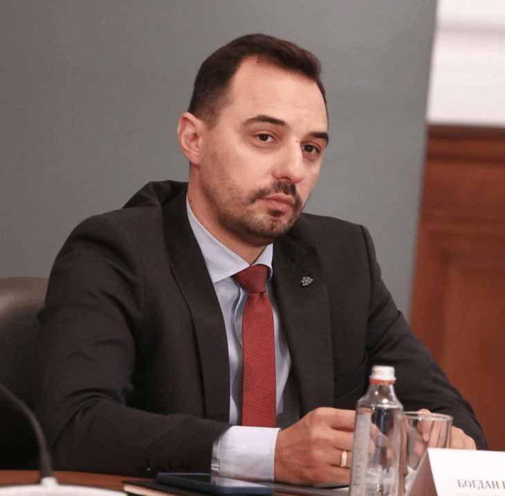 Министър Богданов: Създаваме условия, с които да върнем българи от чужбина да работят у нас
