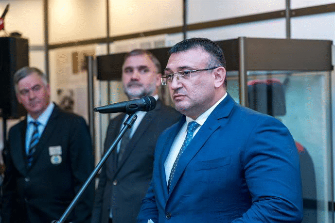 Министър Младен Маринов откри изложба „140 години МВР и 25 години Международна полицейска асоциация – Секция България“
