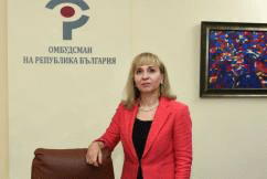Омбудсманът поиска веднага безплатни антигенни тестове и сертификат за антитела