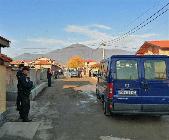 Специализирана операция за превенция и противодействие на престъпленията срещу политическите права на гражданите в село Тополчане