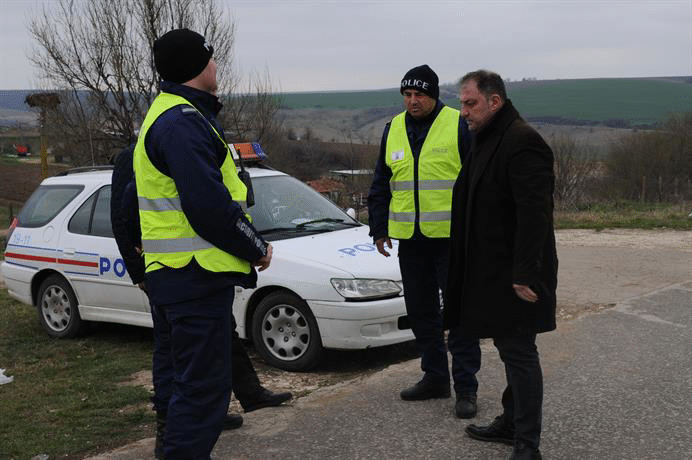 Двама мъже, обявени за издирване, са установени в рамките на спецакция на територията на Айдемир