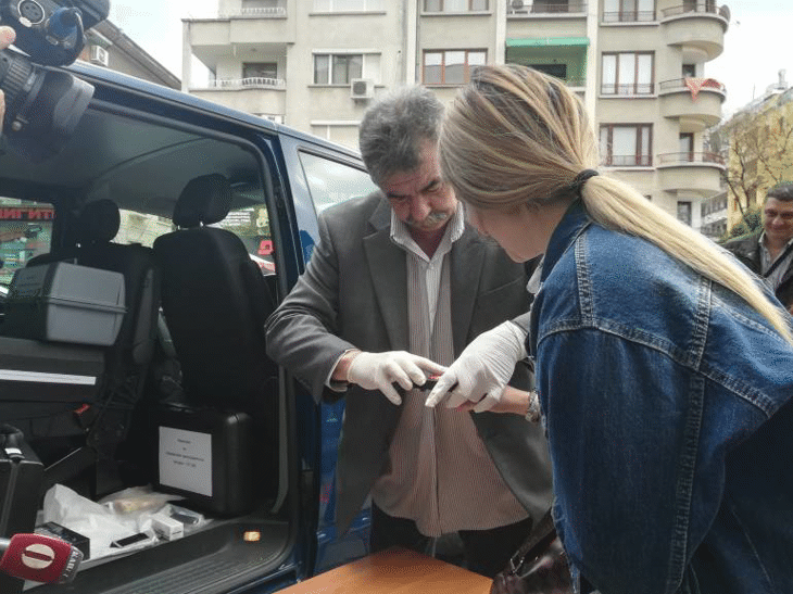 Ученици и студенти от Бургас се потопиха в света на сериала „От местопрестъплението“