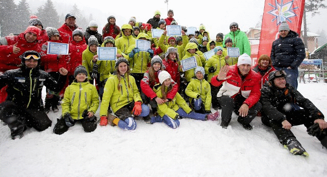 Зам.-министър Асен Марков награди победителите в ски състезанията за деца на Боровец