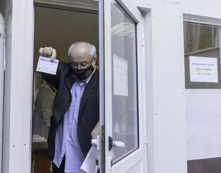 Екипът на МОСВ подкрепя ваксинацията като най-безопасния начин за защита срещу COVID-19