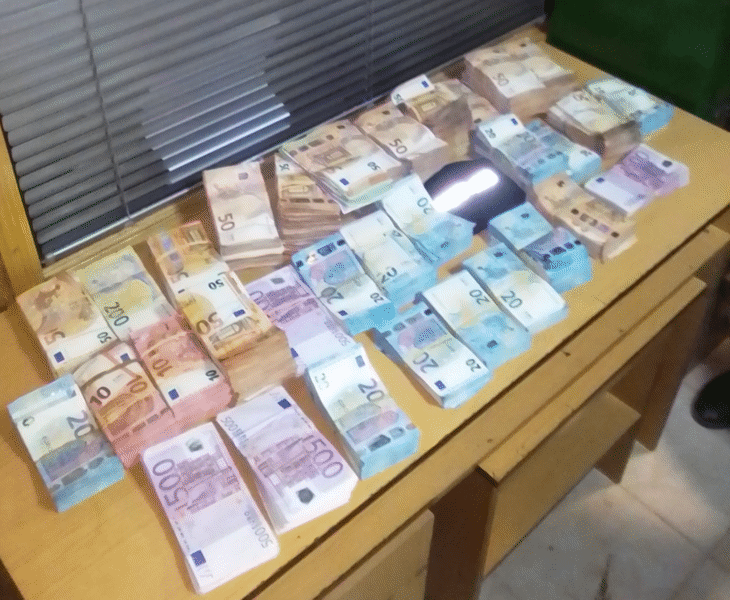529 000 недекларирани евро откриха митническите служители от ГКПП Ферибот Оряхово