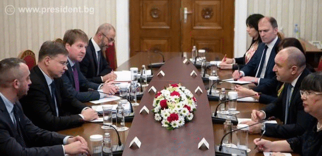 Президентът: Необходими са мерки за минимизиране на риска от ръст на цените и за повишаване на стандарта на живот на българите при влизане на България в Еврозоната