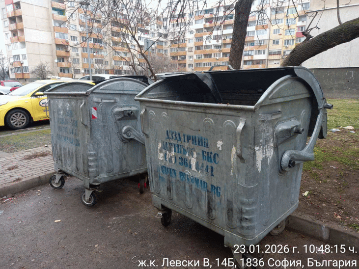 Работата по сметопочистването в „Слатина“, „Подуяне“ и „Люлин“ напредва с бързи темпове