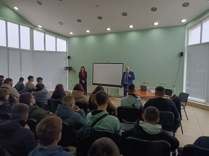 Прокурори от Апелативна прокуратура-Бургас разясниха вредите от употребата на наркотични вещества и наказателната отговорност за престъпленията свързани с тях пред ученици от Средец
