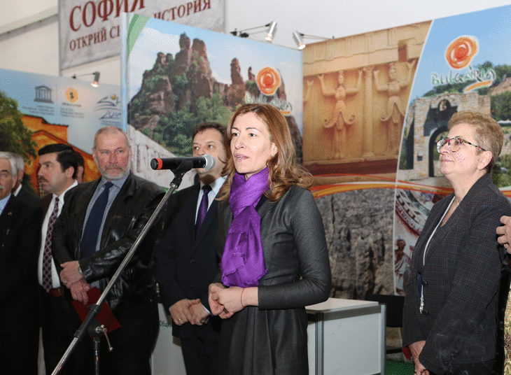 Министър Николина Ангелкова откри Международното изложение "Културен туризъм 2015" във Велико Търново