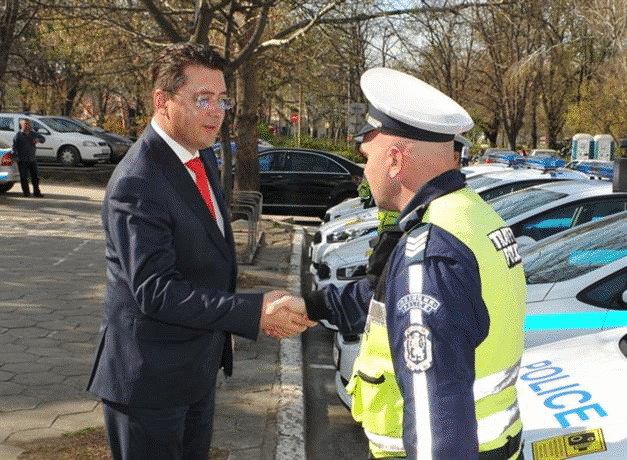 Нови автомобили за осъществяване на контролна дейност получиха служителите на ОДМВР – Монтана и Враца