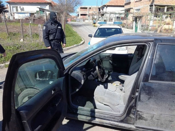 След кратко преследване криминалисти на ОДМВР-Бургас задържаха рецидивист и негова спътничка