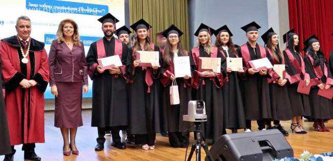 Вицепрезидентът: Демокрацията не е лист хартия, а постоянна борба за конституционни принципи и правова държава