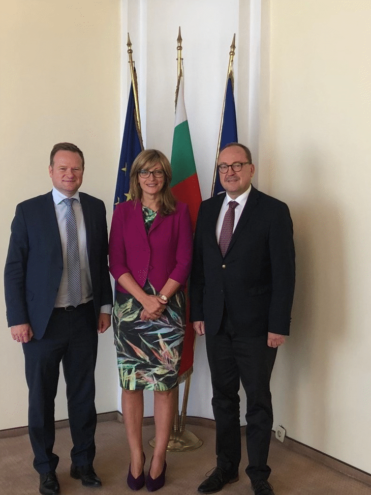 Вицепремиерът Екатерина Захариева се срещна с докладчиците на ПАСЕ по пост-мониторинговия диалог с България