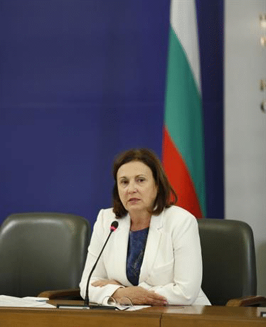 Министър Румяна Бъчварова: Най-добър резултат дават политическите решения