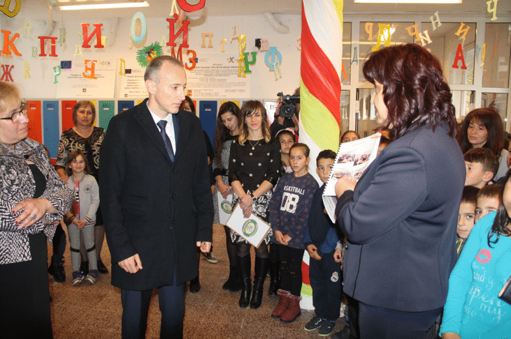 Министър Вълчев Получи Ключ На Община Смолян