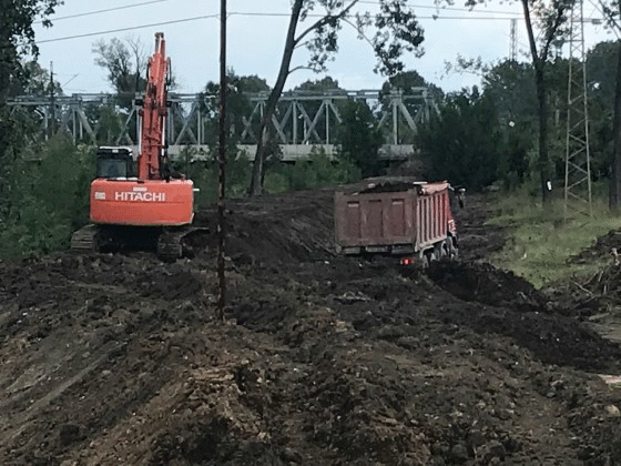 Почистени са 60 речни участъка, изгражда се временен защитен насип