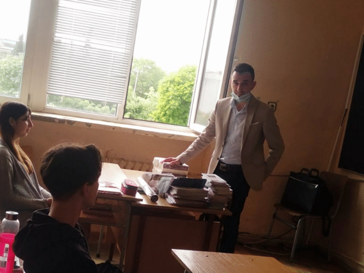 Прокурори от Районна прокуратура – Бургас представиха професията си пред повече от 100 ученици от Бургас и Несебър