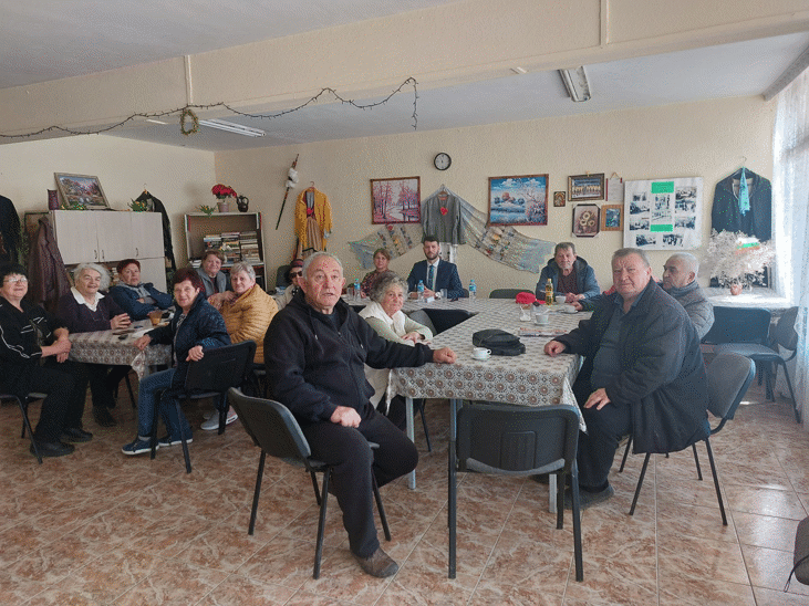 Членове на два пенсионерски клуба в Добрич и района разговаряха с прокурори от Окръжната и Районната прокуратури в града по темата за телефонните измами