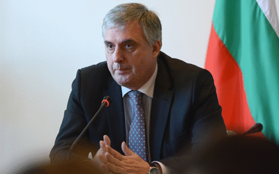 Вицепремиерът Калфин ще дискутира възможностите за стимулиране на туризма на срещи в Бургас и Варна