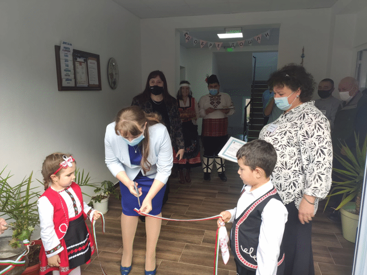 Министър Сачева Връчи Първия Издаден От Аксу Лиценз На Социална Услуга По Зсу