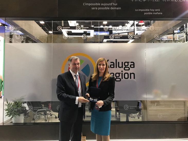 Министър Ангелкова и Анатолий Артамонов, губернатор на Калужска област обсъдиха възможностите за сътрудничество в туризма