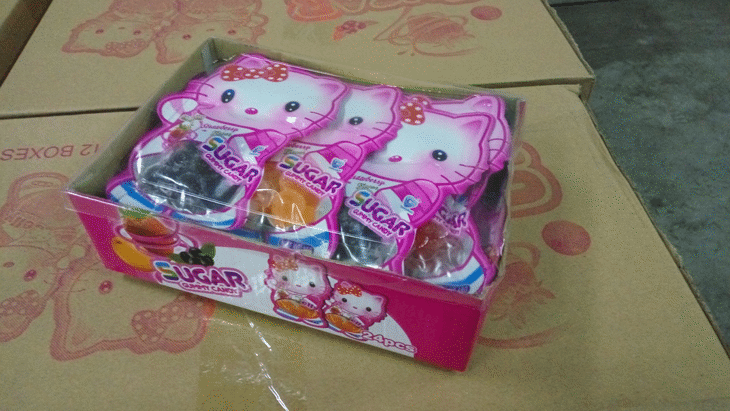 Близо 60 000 опаковки с бонбони задържа Митница Бургас