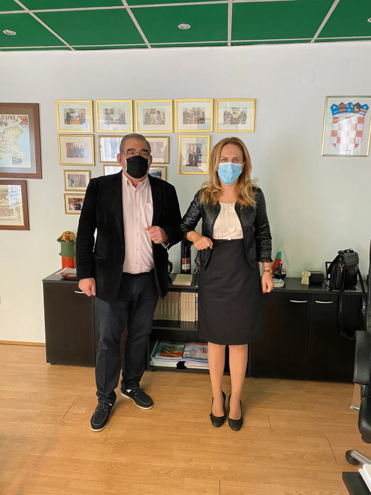 Министър Николова разговаря с председателя на Българската национална общност в Хърватия г-н Рашко Иванов