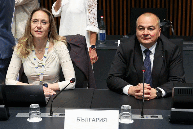 Министър Абровски: България продължава да настоява за справедливо остойностяване на външната конвергенция и добавяне на средствата към запазения бюджет за ОСП