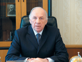 Руският посланик Анатолий Потапов, съдружник на Пламен Тимев – Ганди, е станал българин “по заслуги”