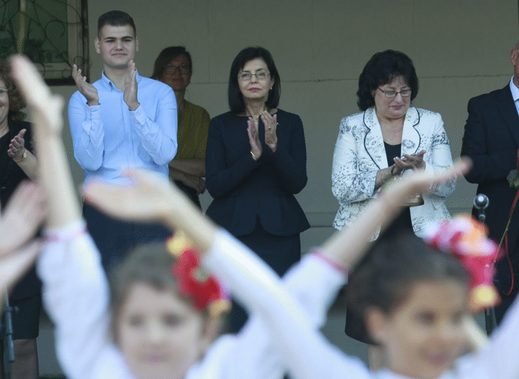 Министър Кунева Откри Учебната Година В 22. Средно Училище „Г.С.Раковски"