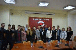Омбудсманът Мая Манолова отличи доброволци  от СУ в кампанията „Великден за всеки“