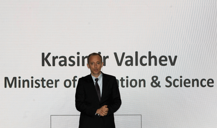 Министър Вълчев: Ще Разширим Дигиталните Умения На Децата