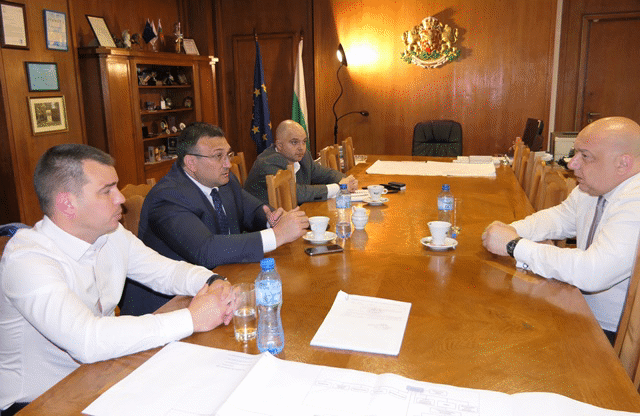 ММС и МВР обсъдиха предприемането на общи мерки срещу вандализма по време на футболни мачове