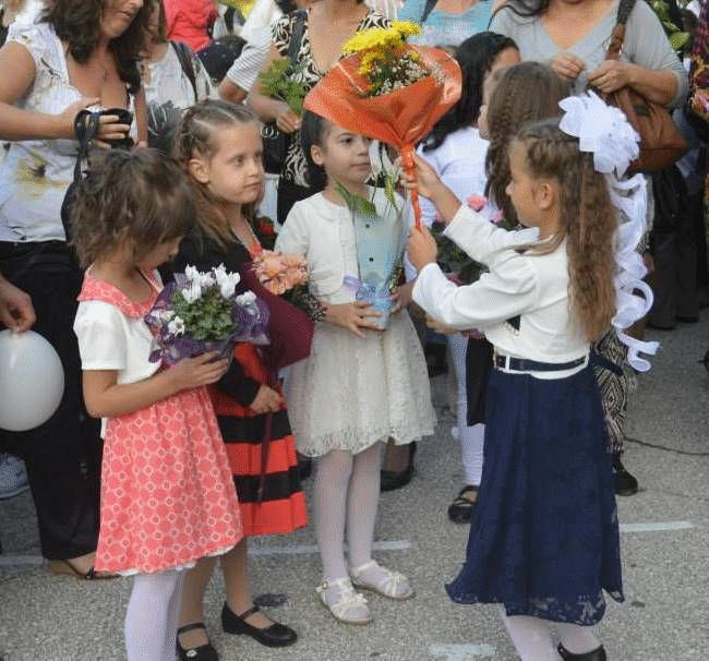 66 611 Първокласници Тръгват Утре На Училище