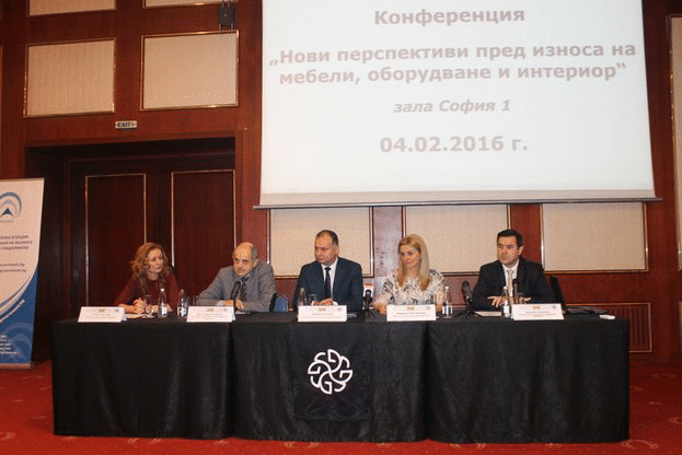 Преработката на дървесина в страната с приоритет пред износа