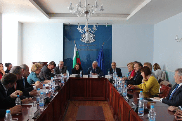 Проведе се първо заседание на Висшия медицински съвет в състав, определен със заповед на министър Ананиев