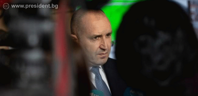 Президентът: Час по-скоро да стане ясна визията на управляващите за решаване на проблема с излизането на битовите потребители на свободния пазар на електроенергия