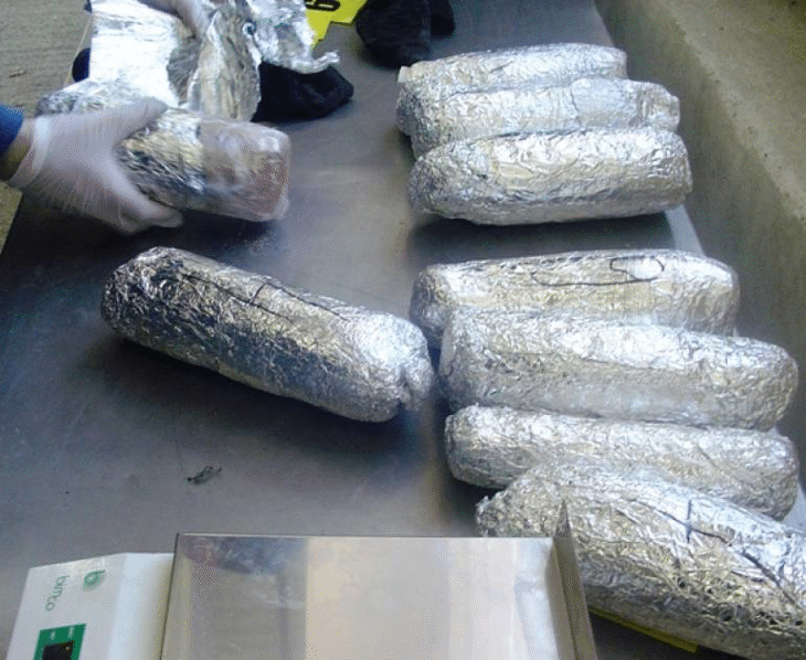 Двама българи са задържани за контрабанда на девет килограма хероин на Дунав мост - 2