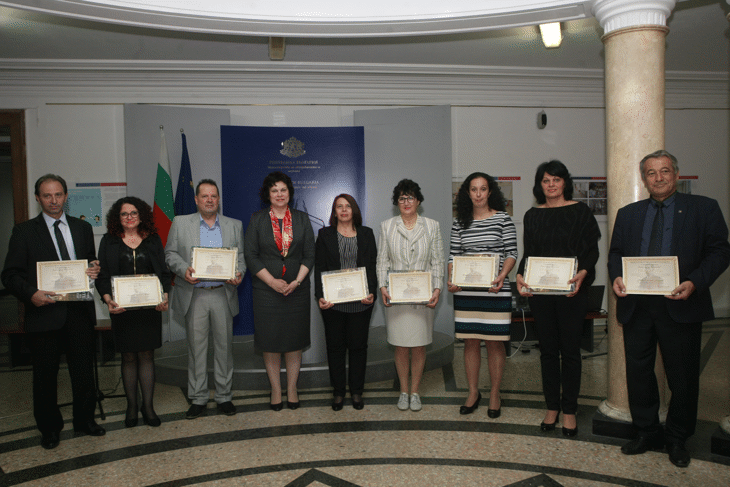 Мон Отличи Осем Учители С Наградата „Константин Величков“